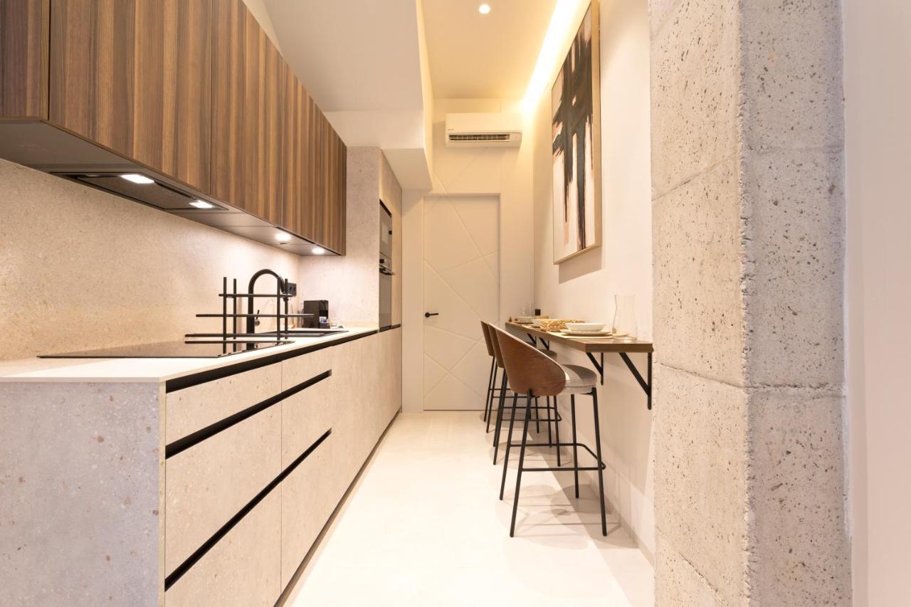 Magnificent Renovated 2Bd 2Bth Duplex With Backyard - City Centre Malaga Exterior photo